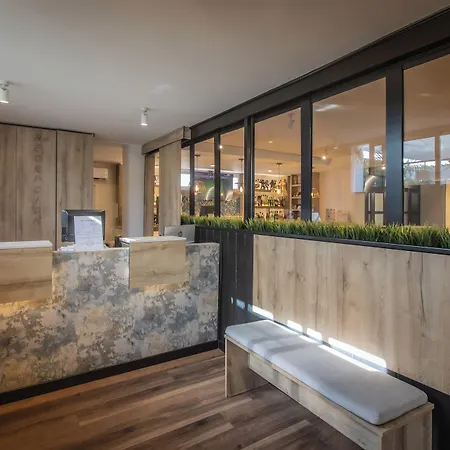 Hotell Zen Airport 4*