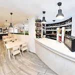 Zen Airport 4* Τορρεμολίνος