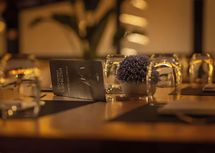 禅机场酒店 托雷莫利诺斯